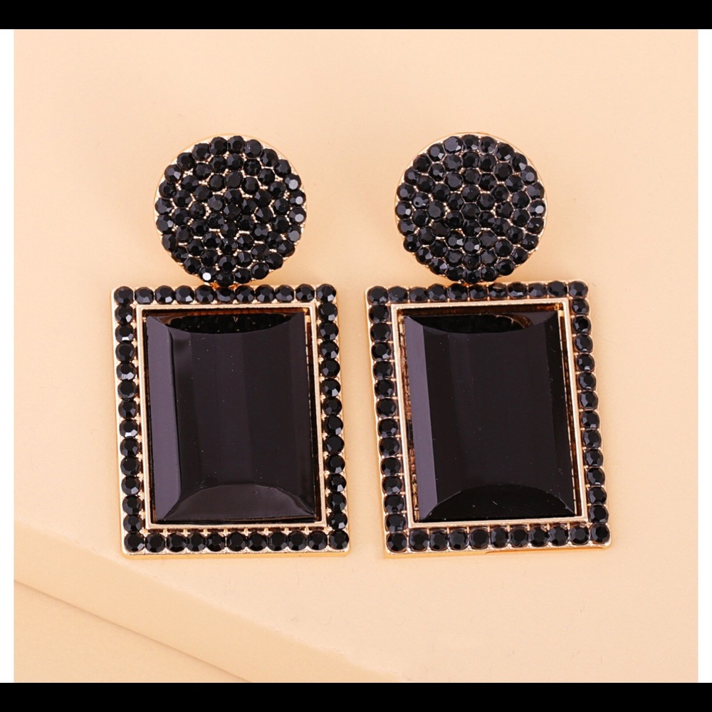 ❤️ NEW Earrings square black🖤🖤